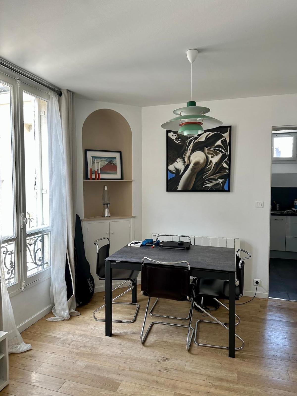 Cosy Parisian Flat In The 9th *