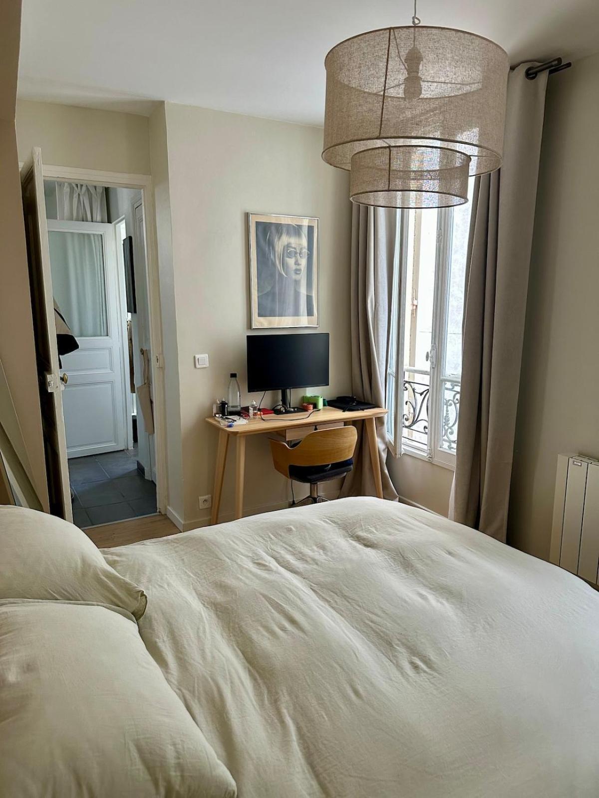 Cosy Parisian Flat In The 9th Parigi